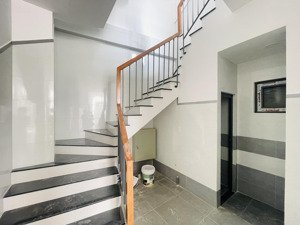 bán nhà tân phú chdv 6 phòng doanh thu 25tr/tháng - 5x15m - 6.1 tỷ