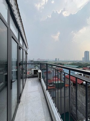 cho thuê gấp cc mini 2pn, 1vs, 45m2 tại võ chí công, 8.5 triệu, vài bước ra hồ tây !!