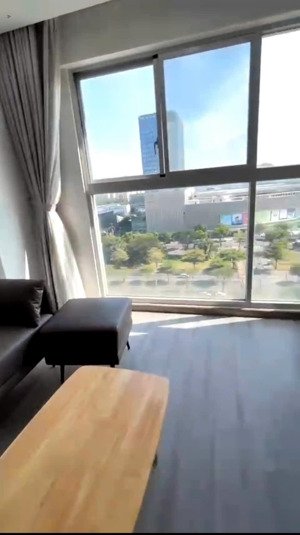 gấp. chủ thiện chí gửi bán gấp căn hộ 2pn - 84m2 lầu cao, có ô xe cc scenic valley 2 giá 7,5 tỷ