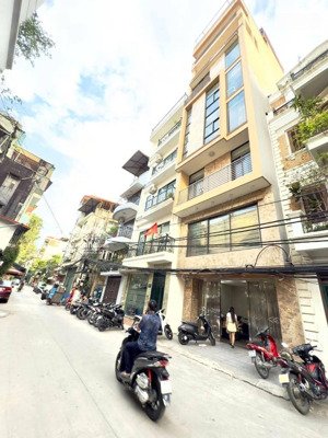 siêu phẩm đống đa - nhà mới - có thang máy- full nội thất - gần oto - dt 40m2, mt 4m. giá 13 tỷ