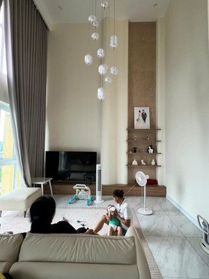 cần bán penthouse chung cư belleza 3pn, 3wc, full nội thất, giá 8,7 tỷ. liên hệ: ( tươi)