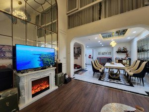 cần bán nhanh căn hộ tầng cao view hồ tây ciputra hà nội. lh: 