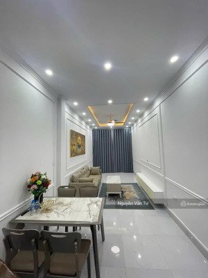 bán nhà mới văn quán căn góc full nội thất ô tô đỗ ngay cạnh 36m2 chỉ nhỉnh 7 tỷ