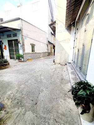 bán gấp đất tặng dãy nhà trọ 4 phòng, nguyễn hữu tiến - tân phú. 96m2, 6,3 x 14m. giá 5,7 tỷ