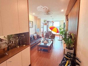 ngõ nông ba bước ra phố, lô góc thoáng sáng, hiếm, nhà đẹp full nt. dt 25m 5tmt5m giá 7,5 tỷ có tl