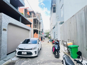 dãy trọ 10 phòng-thu nhập 22tr/th-đất vuông vức full thổ- tách được 2 lô p. linh tây -dt 100.4m2