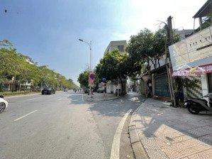 quá hiếm - vị trí kim cương -oto vào nhà - 10m lên mặt phố - dân xây -đường thông các ngả -sát aeon