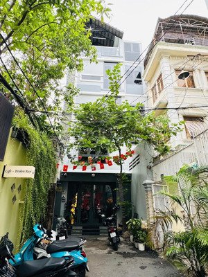 bán nhà hẻm 8m, 386 lê văn sỹ quận 3, dt:6x8m, trệt, 3 tầng mới 100%, giá chỉ: 8.7 tỷ