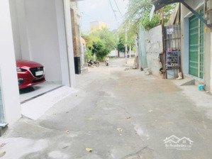 căn góc đường nội bộ công viên bông sao xe hơi vào nhà giá nhỉnh 8,950 tỷ ngay cầu tạ quang bửu