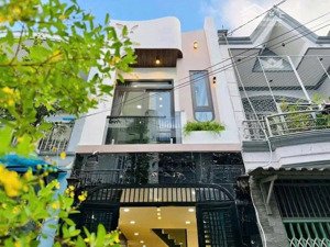 chính chủ bán nhà đường 6,2m ngô thời nhiệm - q3, gần coopmart. 2tỷ890/69,5m2 đang cho thuê 15triệu