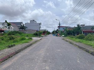 lô đất 100m2 tại đường 10m
tân thành, dương kinh, hải phòng. - dt: 100m2 ( ngang 5 )
- đường th