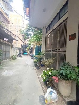 nhà dân xây cực đẹp phố phương mai, đống đa. diện tích 46m2, 4 tầng, oto tránh - phân lô, 13.1 tỷ.