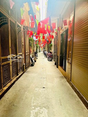 thuỵ khuê tây hồ - dân xây - ngõ nông gần phố - an ninh tốt - hàng xóm thân thiện - ở sướng