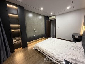 bán nhà nguyễn văn cừ sá cạnh trường ngọc lâm 7 tầng thang máy full nội thất 13 tỷ