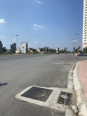 bán gấp mảnh đất vị trí ngã 6 đường vành đai 3.5 dao đường trịnh văn bô kinh doanh đỉnh 47,36m 12ty