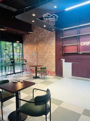 cho thuê căn shophouse mặt sảnh the origami chỉ 15tr/ tháng hoàn thiện vào setup ngay