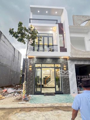 bán nhà shr phường tân hiệp tân uyên bình dương