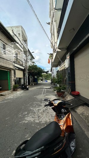 chính chủ cần bán gấp nhà cách aeon tân phú 500m 4 x 18m giá 4,95 tỷ hẻm nhựa 8m thông