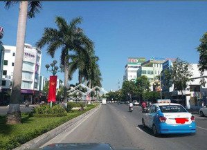 bán nhà 2 tầng mặt phố trung tâm đà nẵng (doanh thu 20tr/tháng)