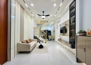 nhanh chân, nhà đẹp đường láng, full nt, ba gác đỗ, ngõ thông, sân xe riêng, dt 39m2*5t