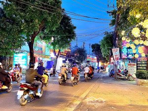 nhà mặt tiền 4m x 20m đúc 2 lưng 4 lầu-thang mày-mua ở hoạc đầu tư