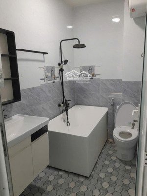 hẻm xe hơi khu bàu cát - diện tích 5x18m - trệt 2 lầu sân thượng - chỉ 11 tỷ còn thương lượng