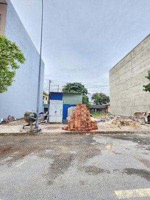 2.98 tỷ/ bán đất trục chính kdc lê phong an phú ngay vòng xoay tp thuận an. sát đường đt743 giá tl