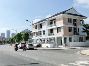  chính chủ cần bán lô góc biệt thự an phú shop villa 212 m2 mặt đường 27m.