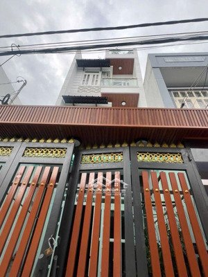 nhà ở ngay, 4x17m, 4 tầng, hxh, 5.35 tỷ