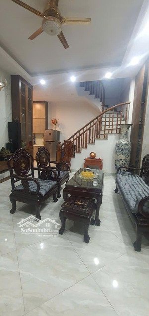 bán nhanh nhà cổ linh, nhiều ngủ, 52m, mặt tiền 4,5m full thổ cư sổ chính chủ