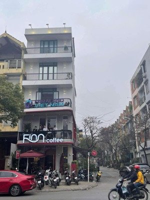 cho thuê mbkd nhà mặt phố nguyễn chí thanh,dt:80m2*4tầng,mt:8m,giá 70/thág,thông sàn,kd mọi mô hình