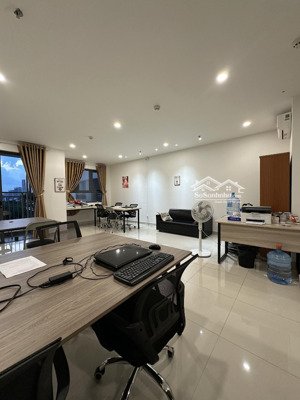 bán 53m2 q7 riverside giá 2,350 tỷ có sẵn hợp đồng thuê 8tr/tháng