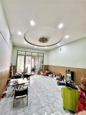 giá rẻ:6,3 tỷ. hxt. nhà đẹp vào ở ngay aeon tân phú. ngang khủng 4,5m. 3 tầng. dt: 81m2. xem là mê