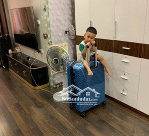 bán gấp nhà mặt phố hồ văn chương, đống đa, hn - view hồ, oto tránh - giá chỉ 29,8 tỷ, s=52/56m2.