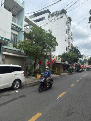 chính chủ cần bán gấp nhà mặt tiền chợ tân hương. khu vực đông đúc kinh doanh cực sung giá cực rẻ.