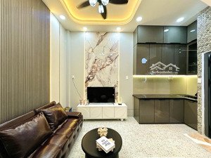 nhà xây 3 tầng - dt: 5 x4m - đường nguyễn thiện thuật - bán 4 tỷ