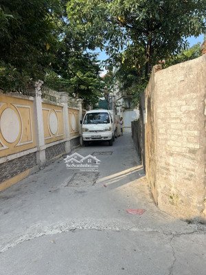 ngã_tư_nhổn #gần #kđt_hinode diện tích 40m2 mt 4m nhả dân xây 5tầng chắc chắn ô tô đậu cửa