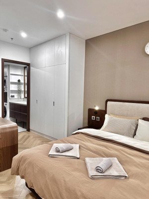 bán nhà 6 tầng diện tích 47m2 mặt tiền 6.7m khu phố lạc long quân tây hồ, hà nội:0981222026