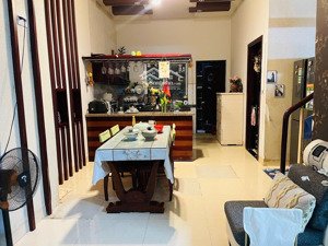 giá 12tỷ khách sạn hẻm ô tô, cách 3 nhà ra nguyễn thiện thuật nha trang- khu phố tây- diện tích 113