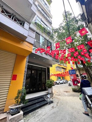 nhà đẹp dân xây 45m2x5t- phố đào tấn- ô tô 10m - lô góc 3 thoáng - ngõ thông - mặt tiền rộng