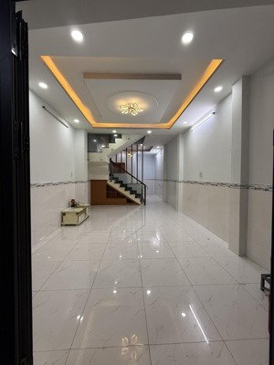 nhà đẹp- mới ở ngay- trần thị trọng- 2 lầu btct- 46m2 ngang 4- nhỉnh 4 đồng