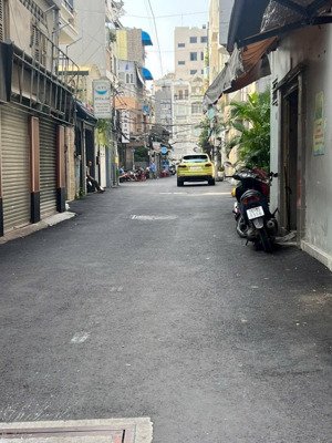 - bán nhà hẽm xe hơi thông - đường nguyễn đình chiều - p4 - q3 - dt 54 m2 -giá chỉ 10,85 tỷ .