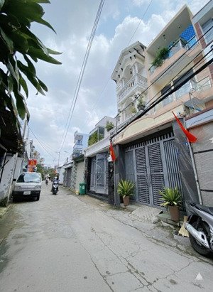 bán gấp nhà 6 tầng. dt 5m x 20m. hẻm 6m ra kdc an sương. giảm còn 9 tỷ 50 triệu