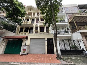 bán gấp nhà kđt định công - trần
nguyên đán - diện tích 70m2 - 5 tầng - chỉ 27,3 tỷ