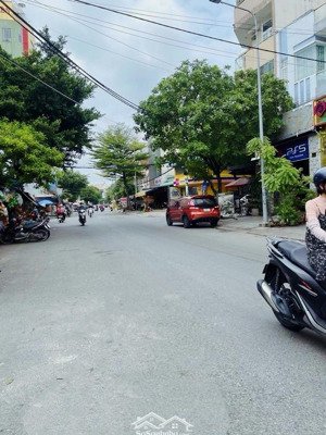 bán nhà - mtkd lô góc đường số 8,hương lộ 3 ra tktq,hẻm hông 6m đã hết lg,sát aeon tân phú, 5m x 2