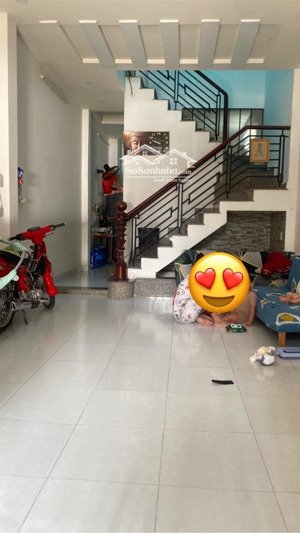 nhà 2 lầu đẹp hẻm xe hơi ngô chí quốc bình chiểu thủ đức.