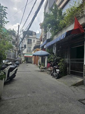 bán nhà 5 tầng góc 2 mặt tiền hẻm xe hơi điện biên phủ, giá nhỉnh 5 tỷ có bớt lộc