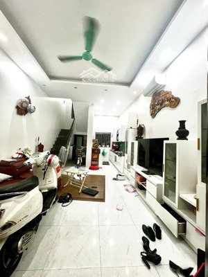 chính chủ cần bán nhà phố vương thừa vũ ba gác đỗ cửa vài bước chân ra phố 44m2*4t, giá nhỉnh 13 tỷ