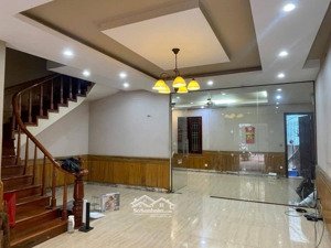 nhà phân lô phố vương thừa vũ, lô góc, 42m*5 tầng, ngõ ô tô đỗ cửa