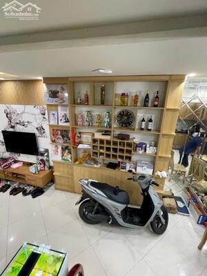 Bán nhà Mỹ Đình 30m2 nhà đẹp ở ngay đủ nội thất gần ôtô 8.9 tỷ